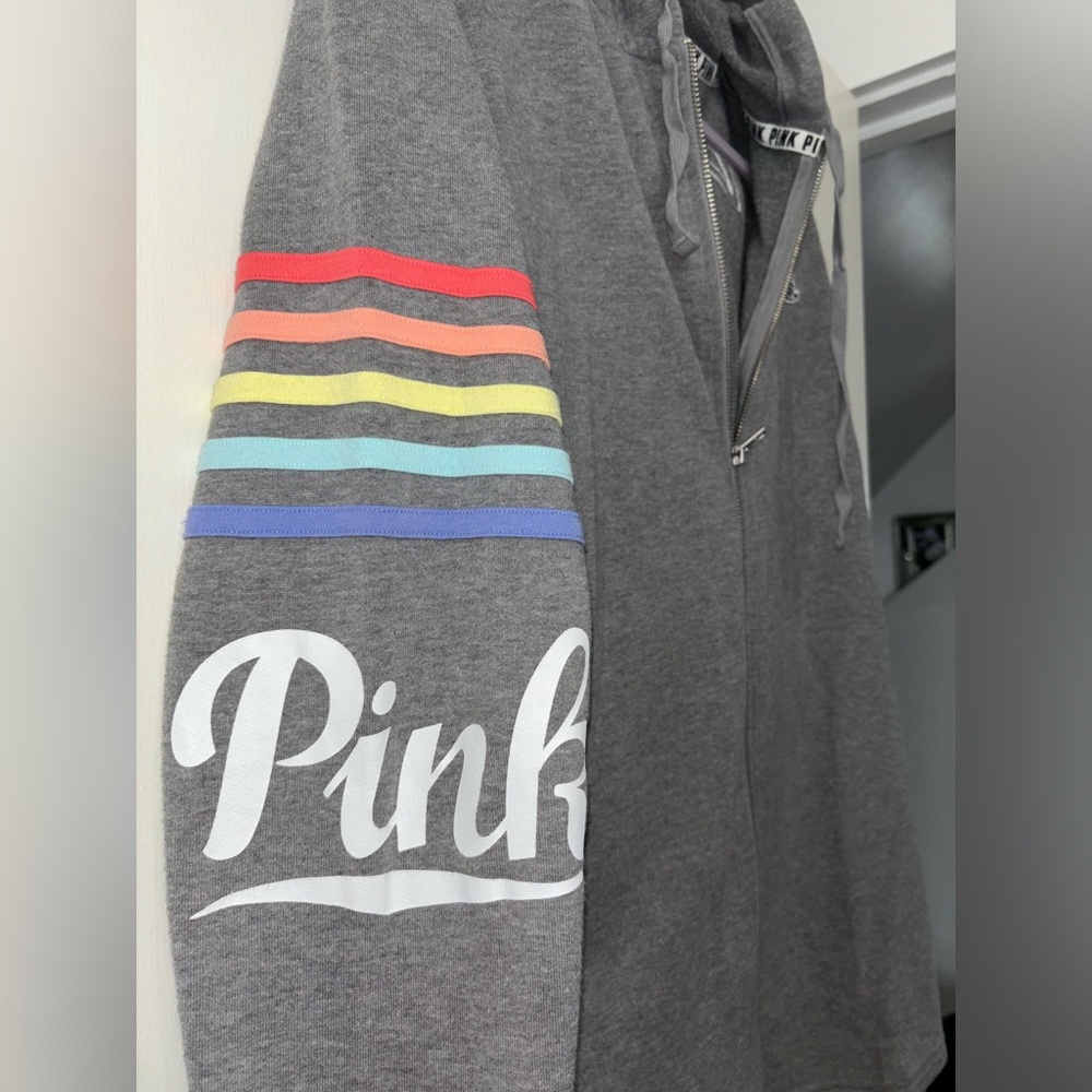 PINK zip like new